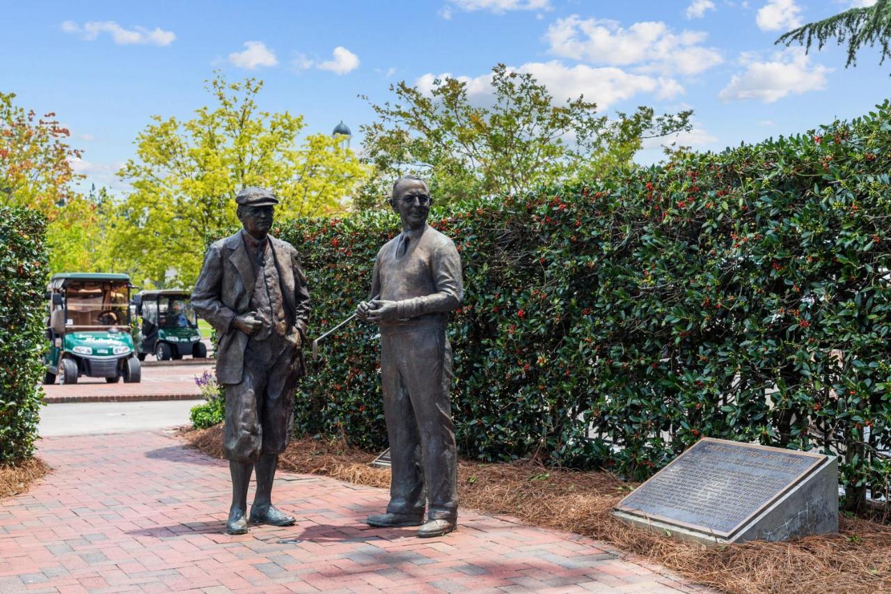 Legends And Masters Iron Suite Pinehurst Exterior photo